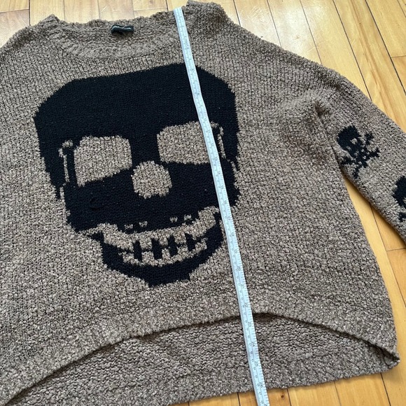 Seductions Sweaters - Seductions Skull & Crossbones Knit Sweater Taupe Black M L Goth Grunge Emo Y2k